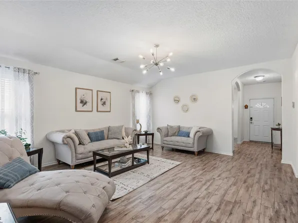 11015 Overland Trail Dr, Richmond, TX 77406