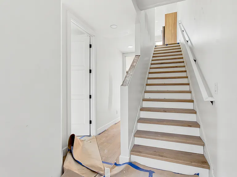 375 13th St N #2 — Photo 11