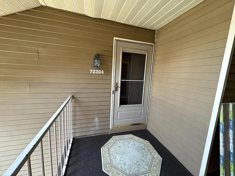 72304 Delaire Landing Rd #304 — Photo 7