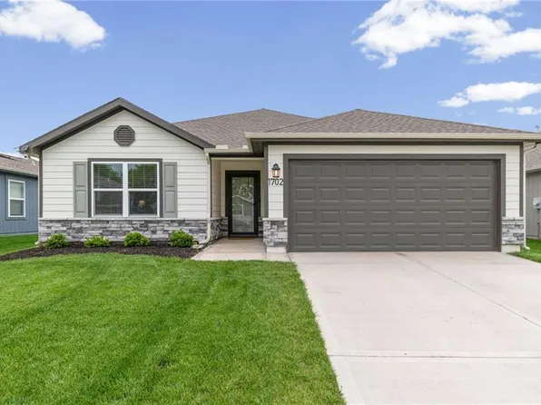 1702 Maci St, Belton, MO 64012
