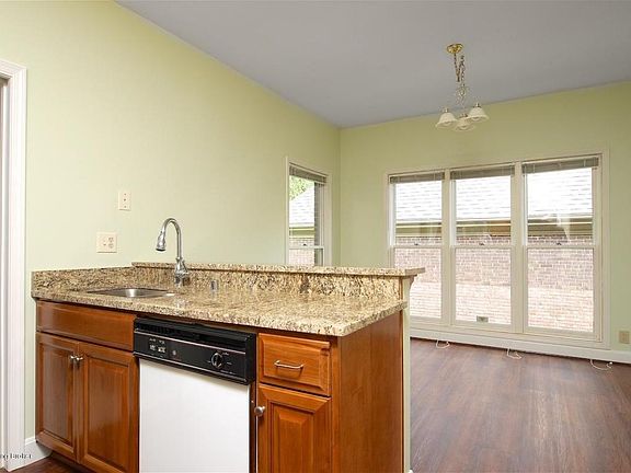 05 516 Willowhursrt Pl    Tafels