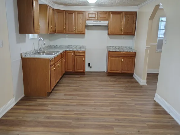 517 N Pine St, Adel, GA 31620