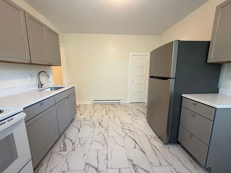211 Dennis St — Photo 11
