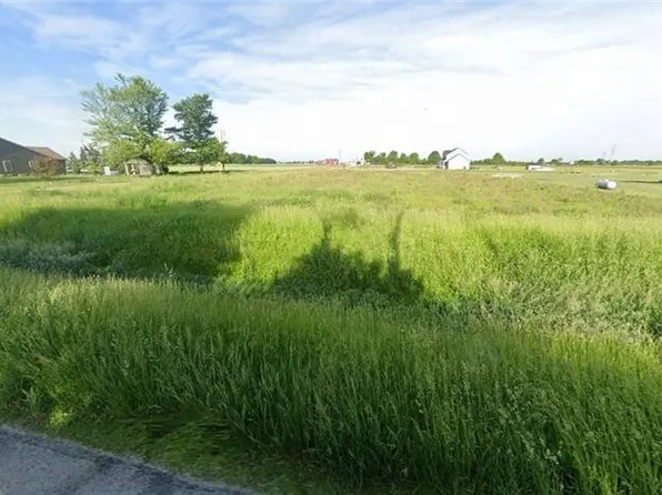 2038 Hanley Rd, Genoa, OH 43430