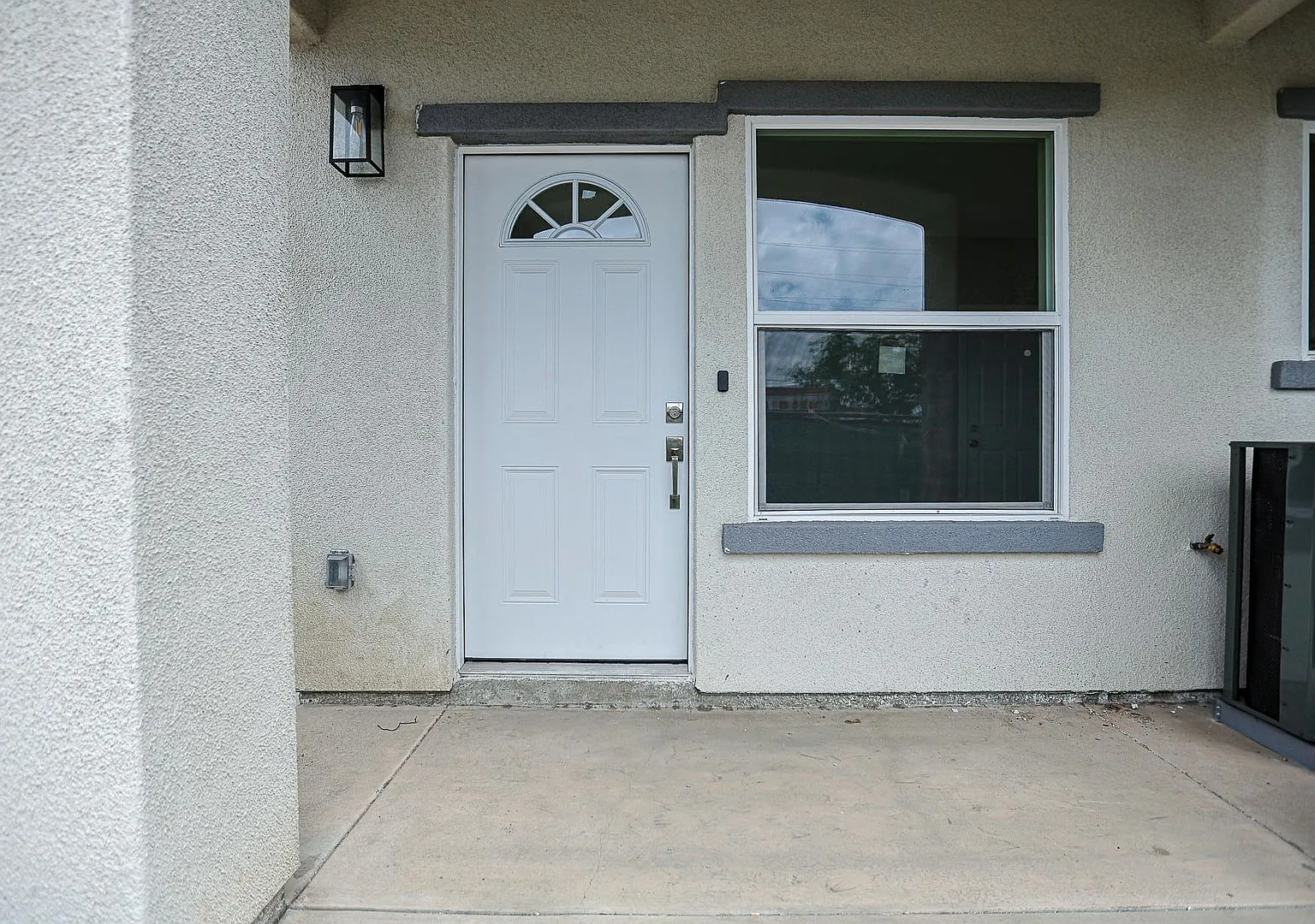 17 Brand-New Modern Townhomes in Stanton for Lease! — Photo 2