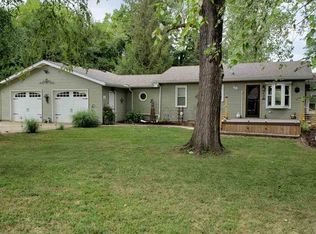 16749 E Cochise Ln, Cuba, IL 61427