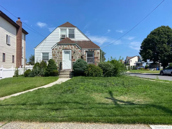 25119 86th Avenue, Bellerose, NY 11426