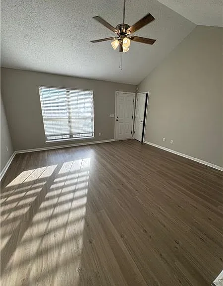 1381 Coalition Cir — Photo 2