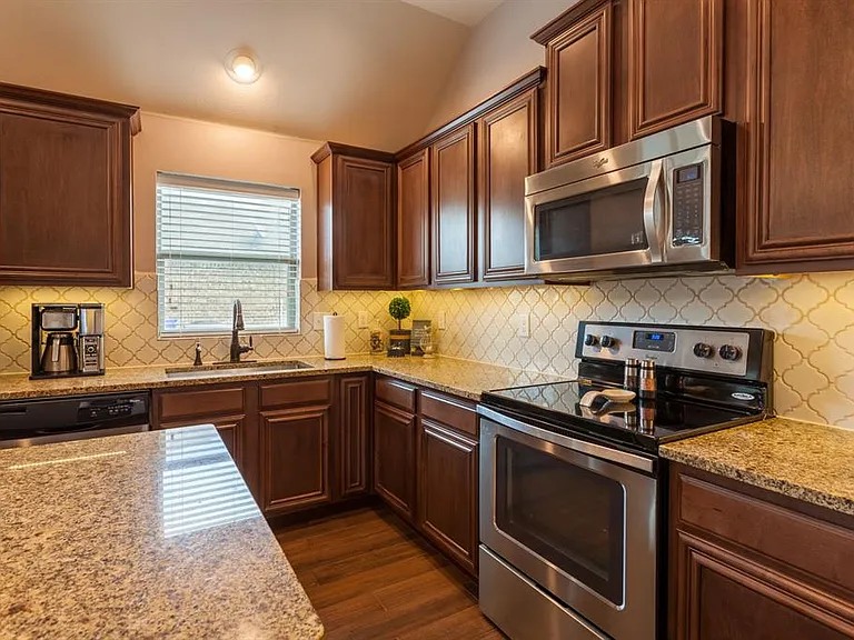 231 Archer Way — Photo 14