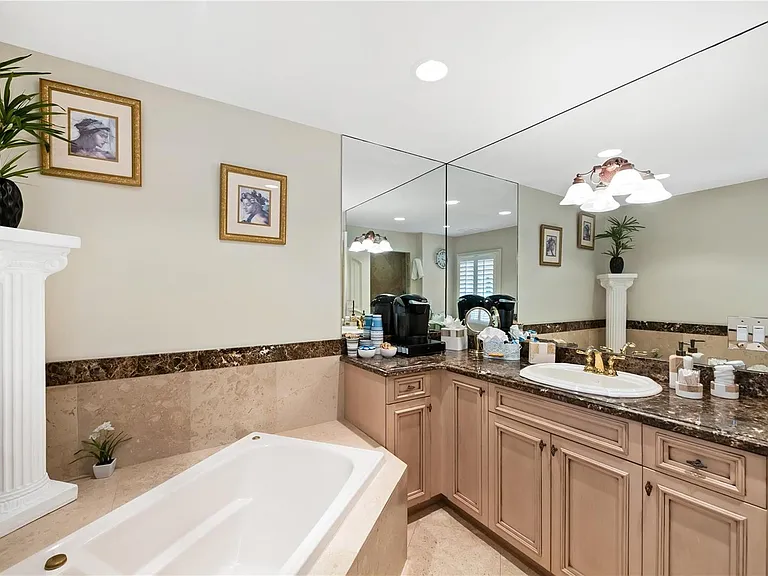 1600 S Ocean Dr — Photo 21