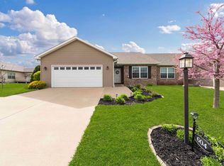 604 Dallas Rd, Washington, IL 61571