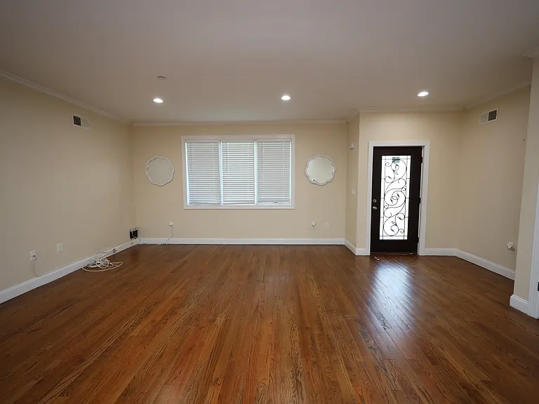 36 Dorothea Pl #1 — Photo 10