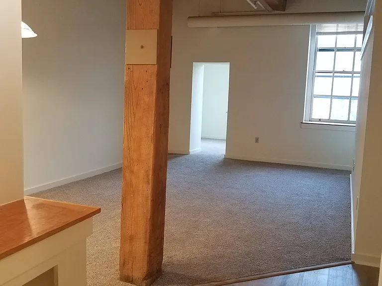 Shoe Factory Apartments — Photo 11