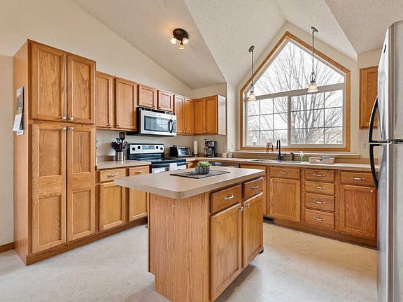 2nd image of 207 Ringneck Dr