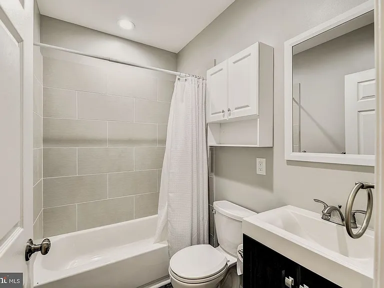 2343 N College Ave #2 — Photo 14