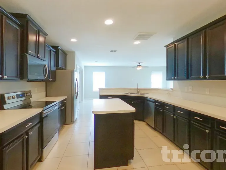 509 Kestrel Dr — Photo 6