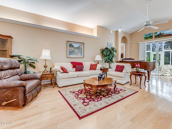 3rd image of 1371 Coconut Palm Cir