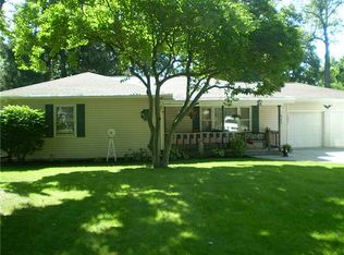 1521 Mayo Dr, Defiance, OH 43512