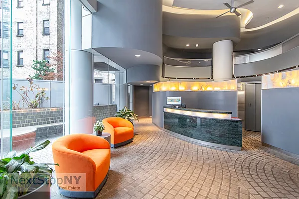 Rented by NextStopNY | media 18
