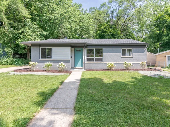 2741 Beacon Hl, Ann Arbor, MI 48104