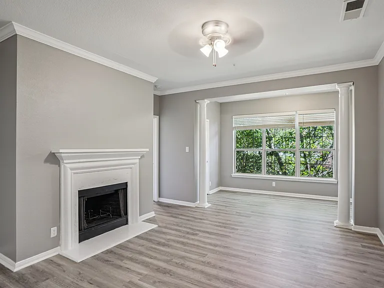 Bridford Lake Apartments — Photo 2