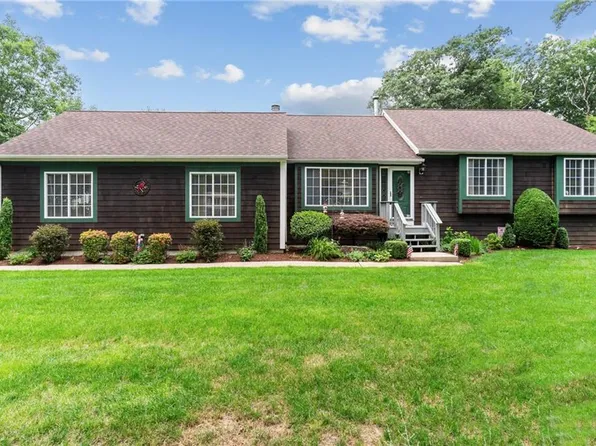375 Franklin Rd, Coventry, RI 02816