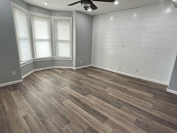 5th image of 1716 Avenue I