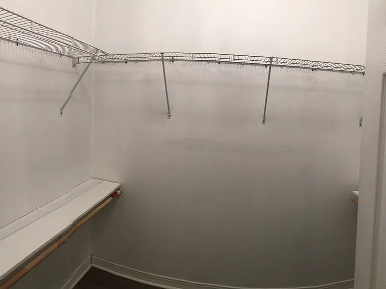 100 Woods Dr — Photo 5