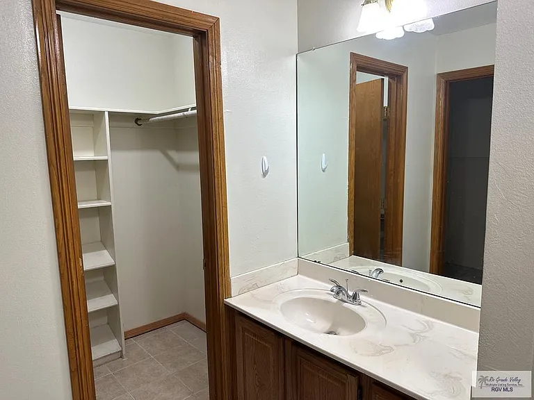 205 Lime Dr — Photo 9