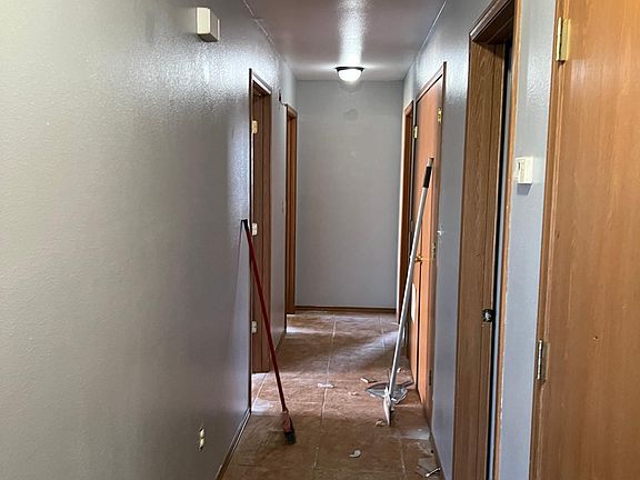 4th image of 3105 S East St #1
