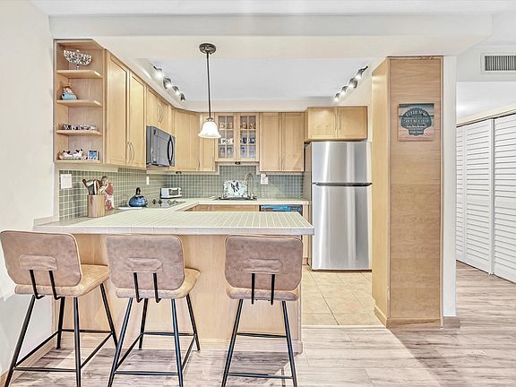 4th image of 1421 S Ocean Boulevard #207