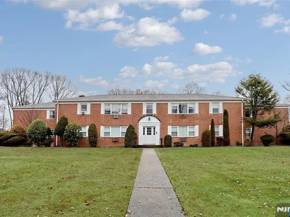 16D Rolling Ridge Rd #16D, Montvale, NJ 07645