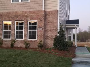 476 Sandybrooke Dr, High Point, NC 27265