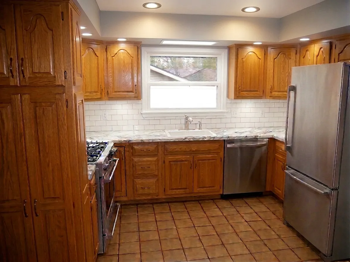 3 bed, 1100 sqft, $3,100 — Photo 2