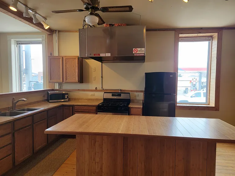 122 E Park St #122 — Photo 3