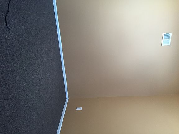 3rd image of 202 Lake Ave #2