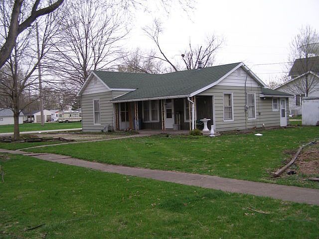 1st image of 216 W Girard Ave