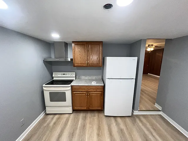 1108 E 9th St #1B — Photo 9