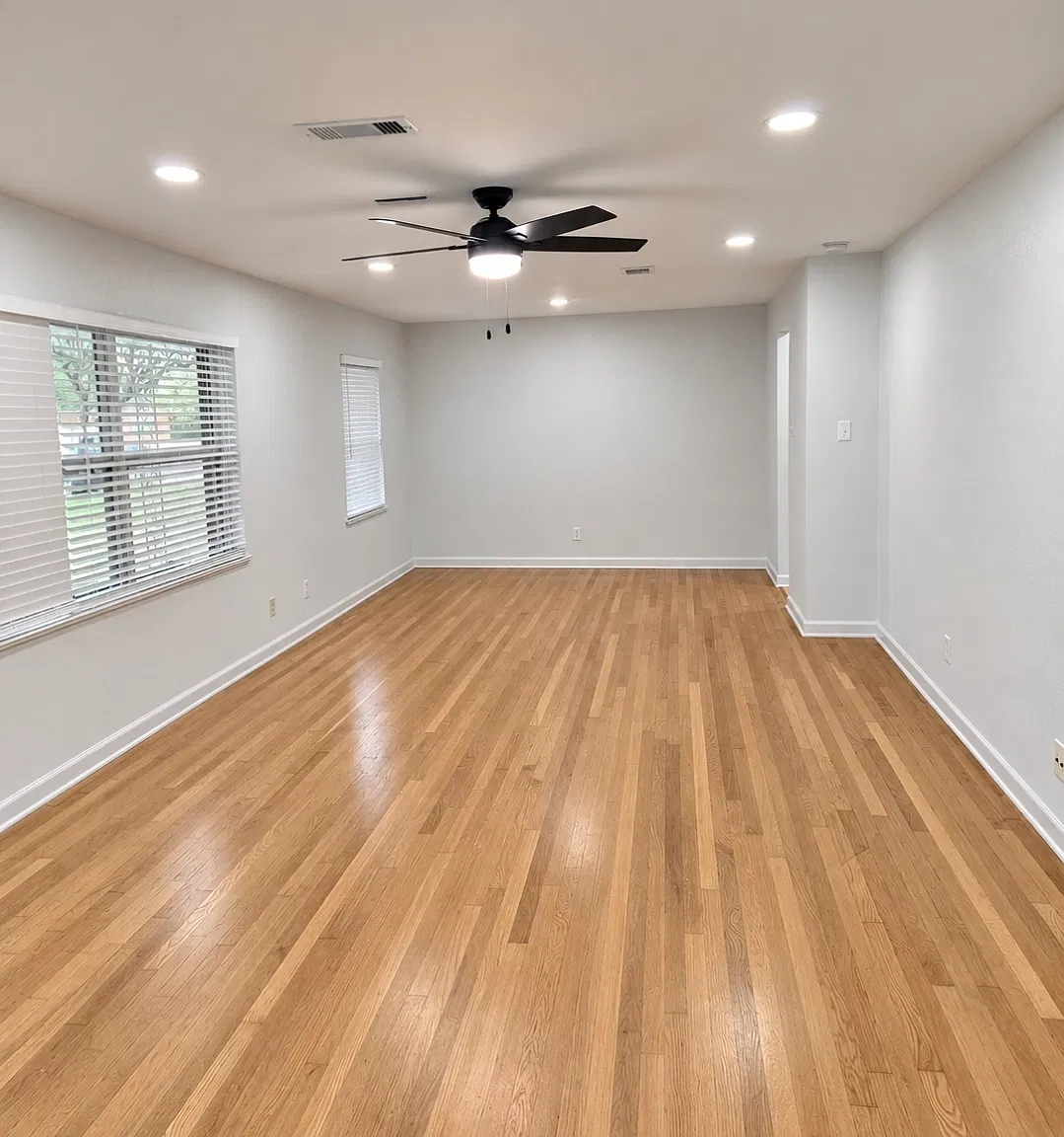 3 bed, 1734 sqft, $1,999 — Photo 2
