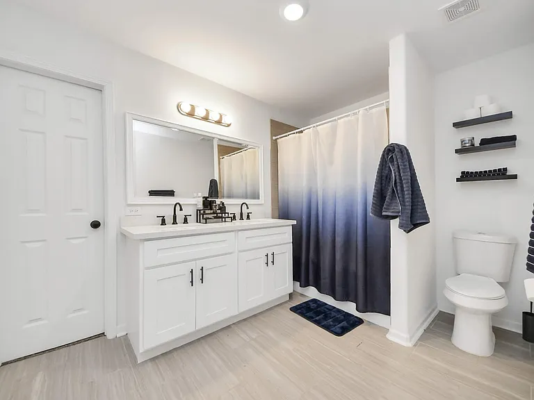 4613 Ireland St #B — Photo 28