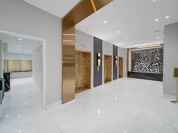 150 West 51st Street 827 image 16 of 17