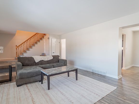 3rd image of 231 Minter Dr