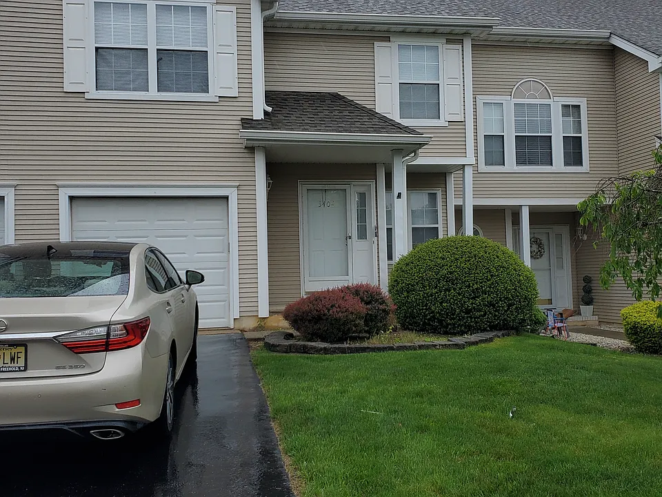 3404 Equestrian Way #3404