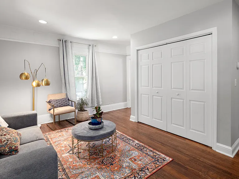 139 Hanover St — Photo 5