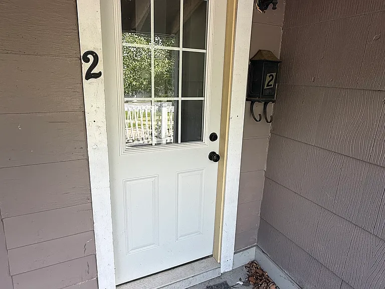 929 Franklin St #2 — Photo 4