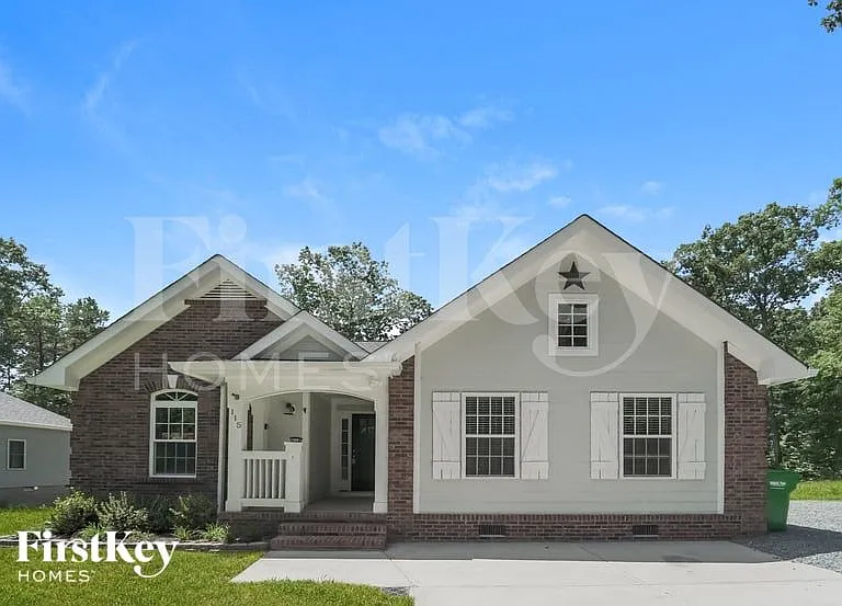 115 Kings Dr — Photo 2