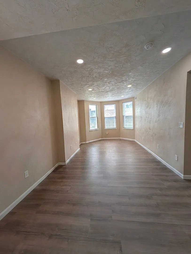 357 Atwood St — Photo 2