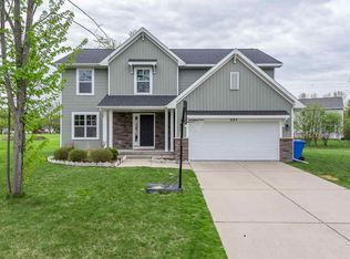 201 Joshua Ln, Midland, MI 48640