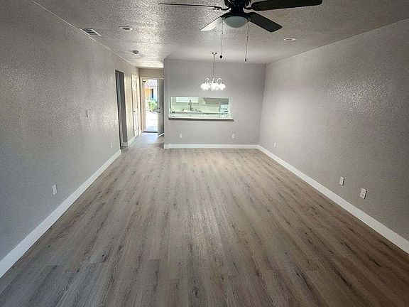 4th image of 1823 Oakdale Rd APT 5