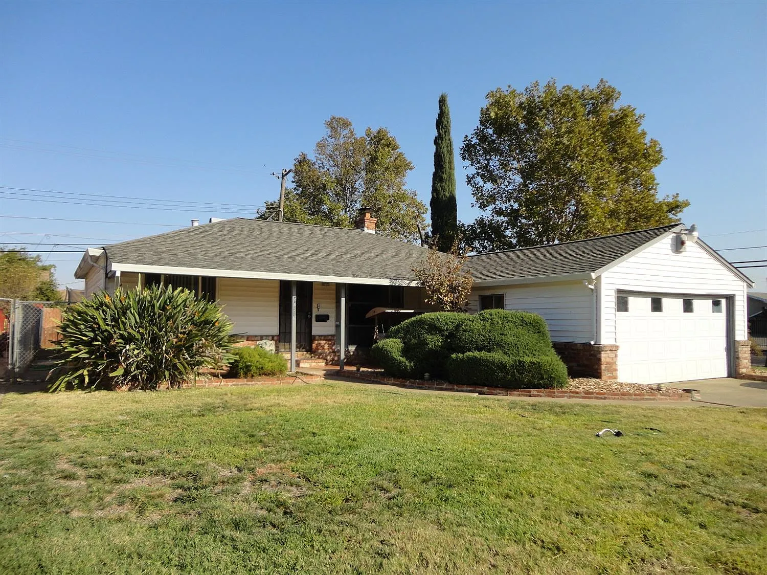 4833 42nd Ave photo 1